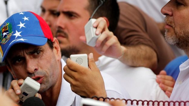 El líder opositor Henrique Capriles calificó el anuncio de Maduro como un 