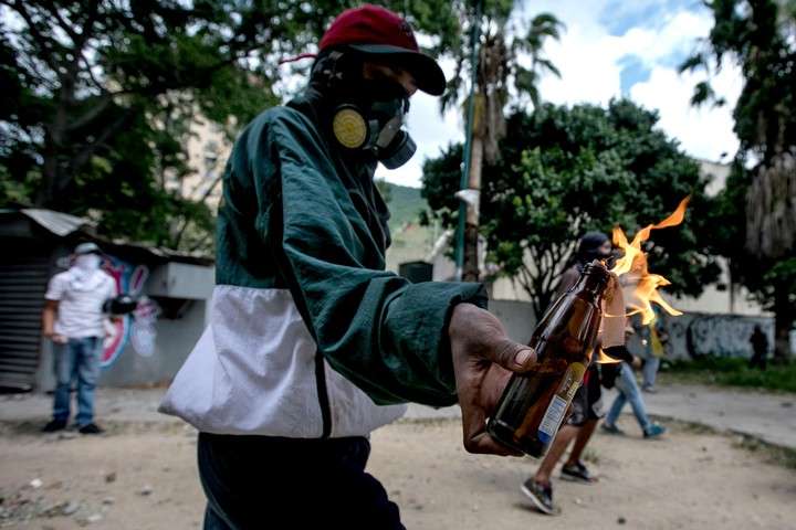 Nicolás Maduro dice que los manifestantes opositores consumen una rara droga