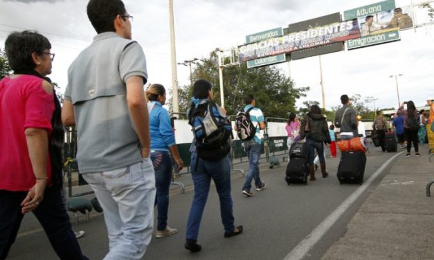 El presidente Santos anuncia que ha aumentado la migración de Venezolanos