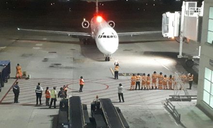 Aeronave de Avior que salió desde Valencia aterrizó de emergencia en Bogotá