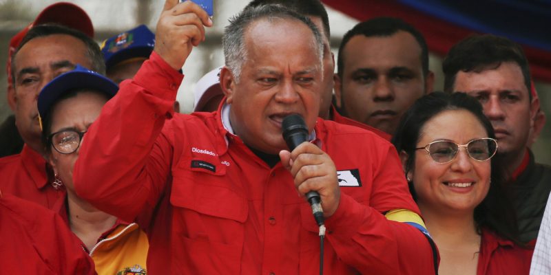 El régimen se derrumba: Diosdado Cabello se va de Venezuela
