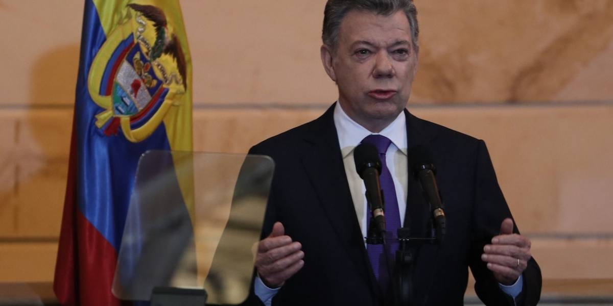 Santos critica a Maduro e insiste en abrir un corredor humanitario en Venezuela