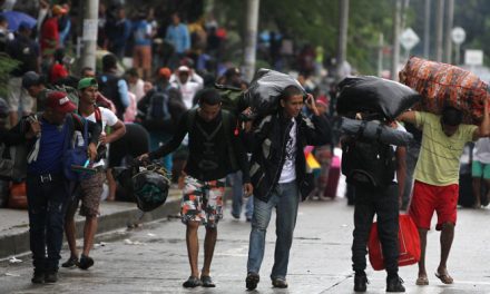 Temporalmente Colombia regulariza a 443.000 venezolanos
